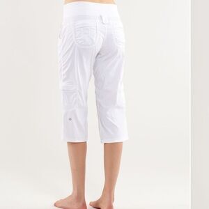 🌸Spring Sale 50% Off🌸 Lululemon Yoga Camp Crop